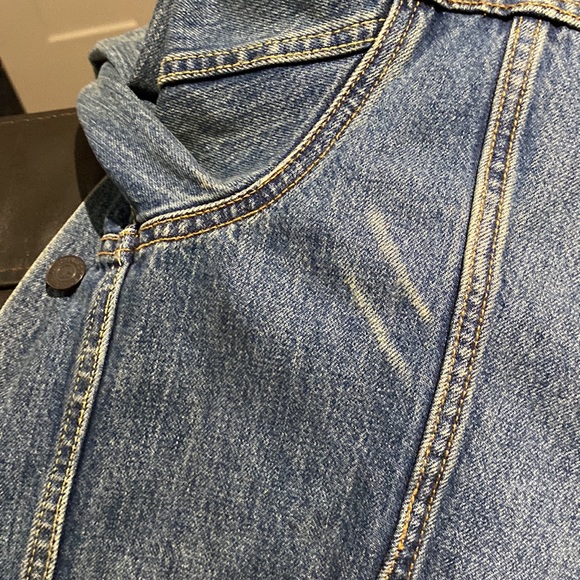 Jean jacket - Picture 7 of 8